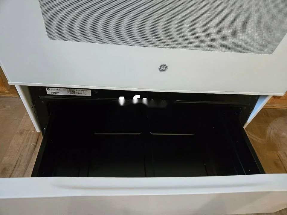 After cleaning photo - Oven Drawer Detail